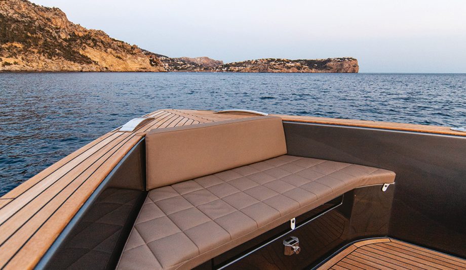 Pardo-50-yacht-review-foredeck