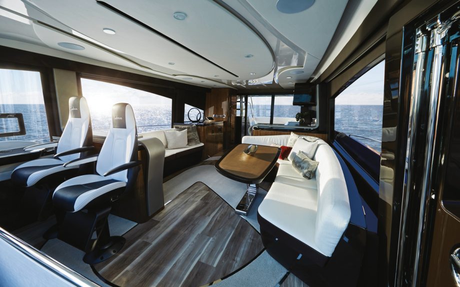 lexus-yacht-review-LY650-saloon