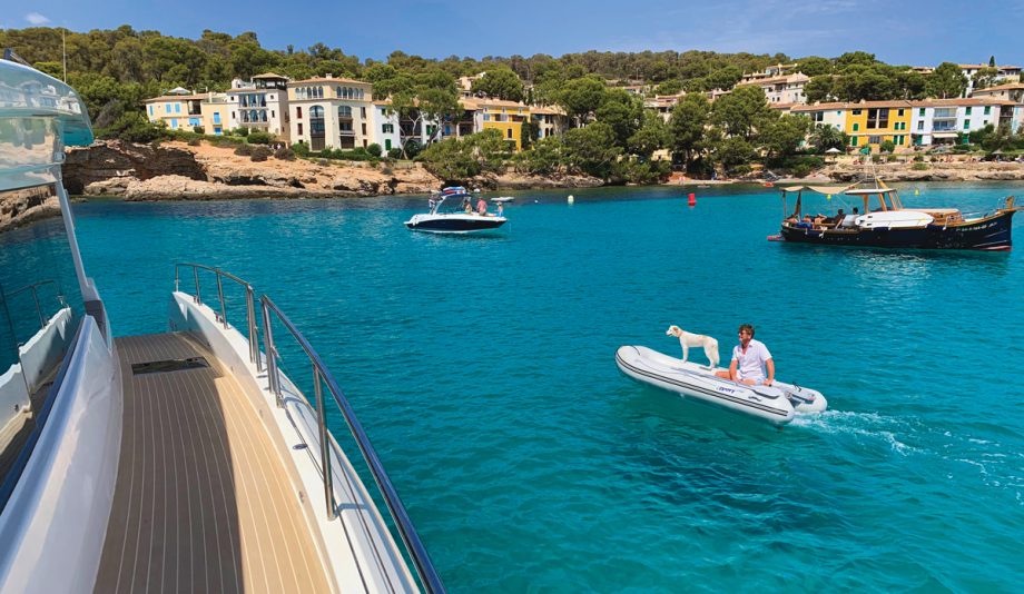 silent-yachts-55-electric-catamaran-side-deck-credit-jack-haines