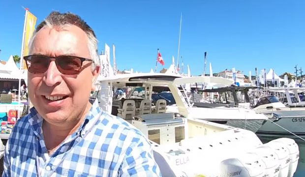 boston-whaler-420-outrage-yacht-tour-video-aquaholic