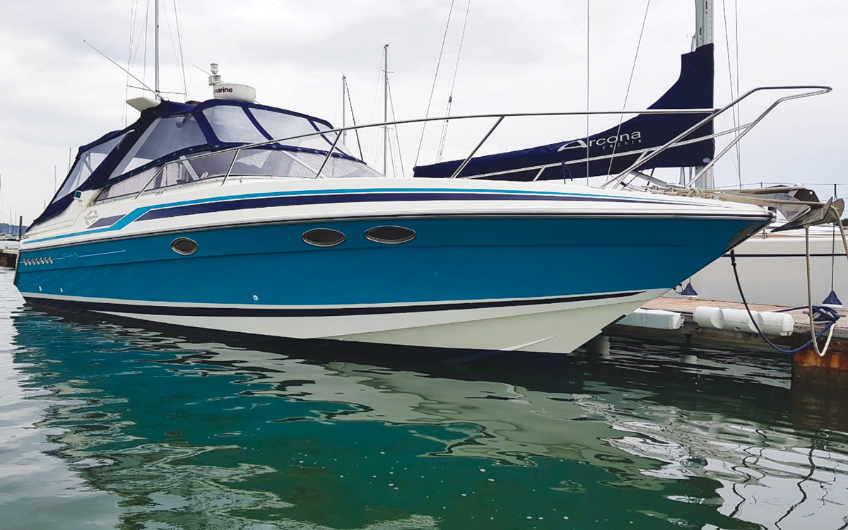 secondhand-boat-buyers-guide-practical-classic-Sunseeker-Portofino-32-exterior