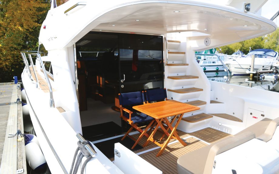 diy-flybridge-Fabritec-F44-cockpit-credit-jimmy-callow