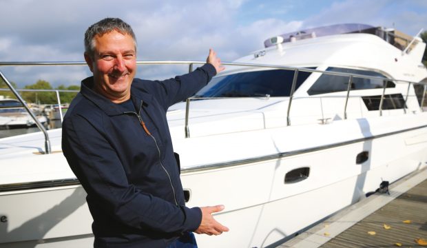 diy-flybridge-Fabritec-F44-credit-hugo-andreae