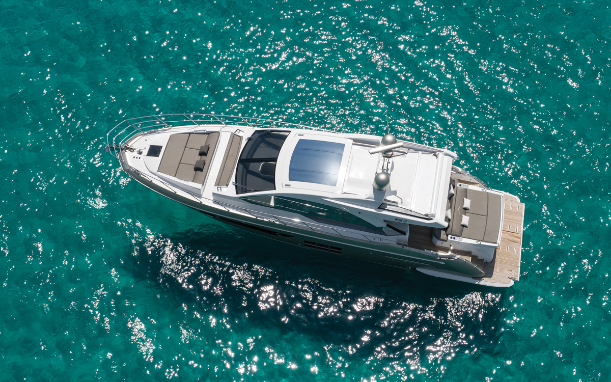 azimut-s6-yacht-review-aerial-view
