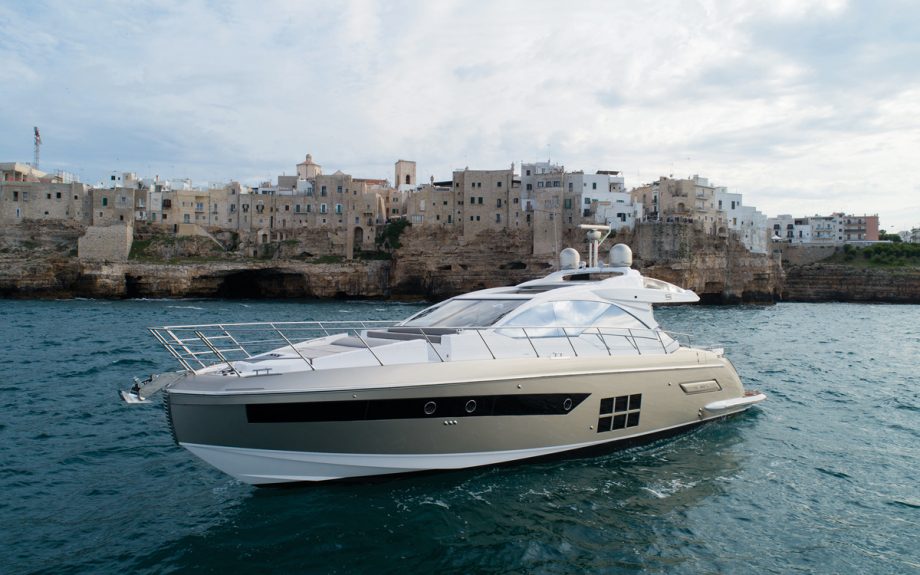 azimut-s6-yacht-review-exterior