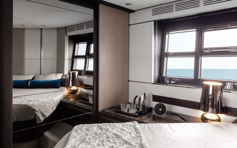 azimut-s6-yacht-review-master-cabin