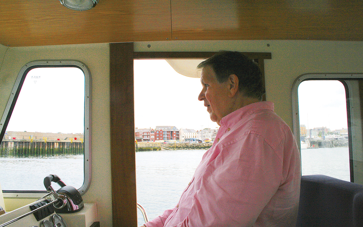 cruising-around-Britain-rhea-850-bangor-to-padstow-leaving-bangor-credit-nigel-boutwood