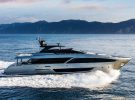 riva-110-dolcevita-yacht-review-running-shot-side-view