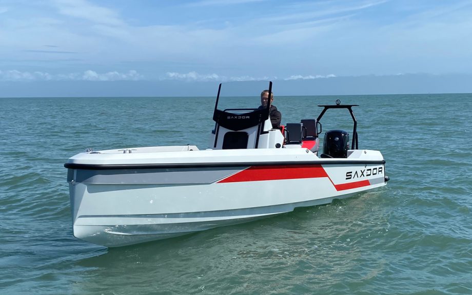 saxdor-scooter-200-sport-bow-view