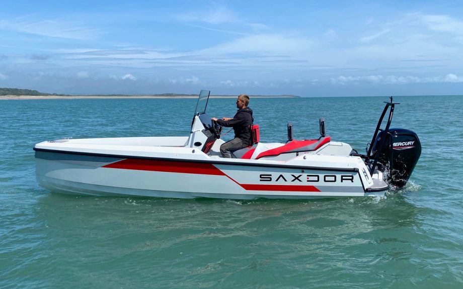 saxdor-scooter-200-sport-side-view