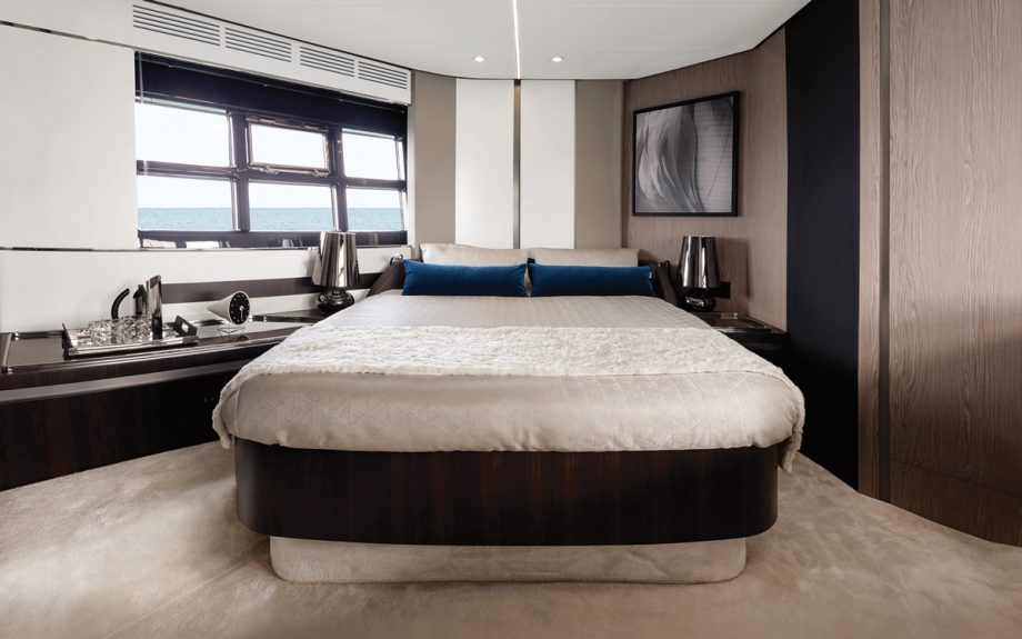 azimut-s6-yacht-review-master-cabin-bed