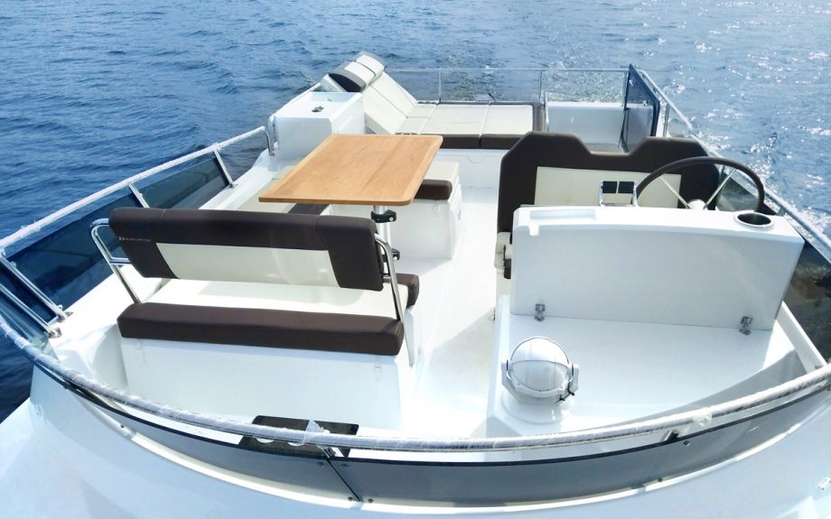 delphia-bluescape-1200-fly-yacht-review-flybridge