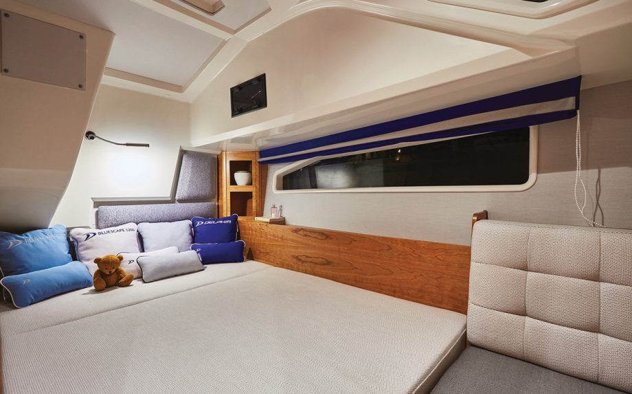 delphia-bluescape-1200-fly-yacht-review-guest-cabin