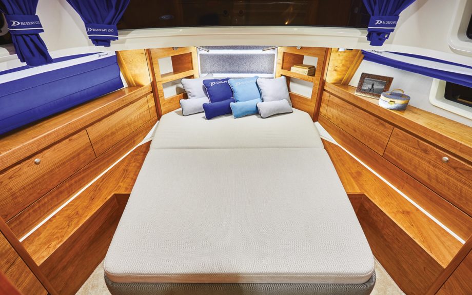 delphia-bluescape-1200-fly-yacht-review-master-cabin