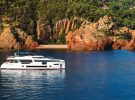 Sirena-88-yacht-review-side-view-credit-Jeff-Brown