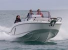 Beneteau-Flyer-7-sundeck-boat-test-bow-running-shot