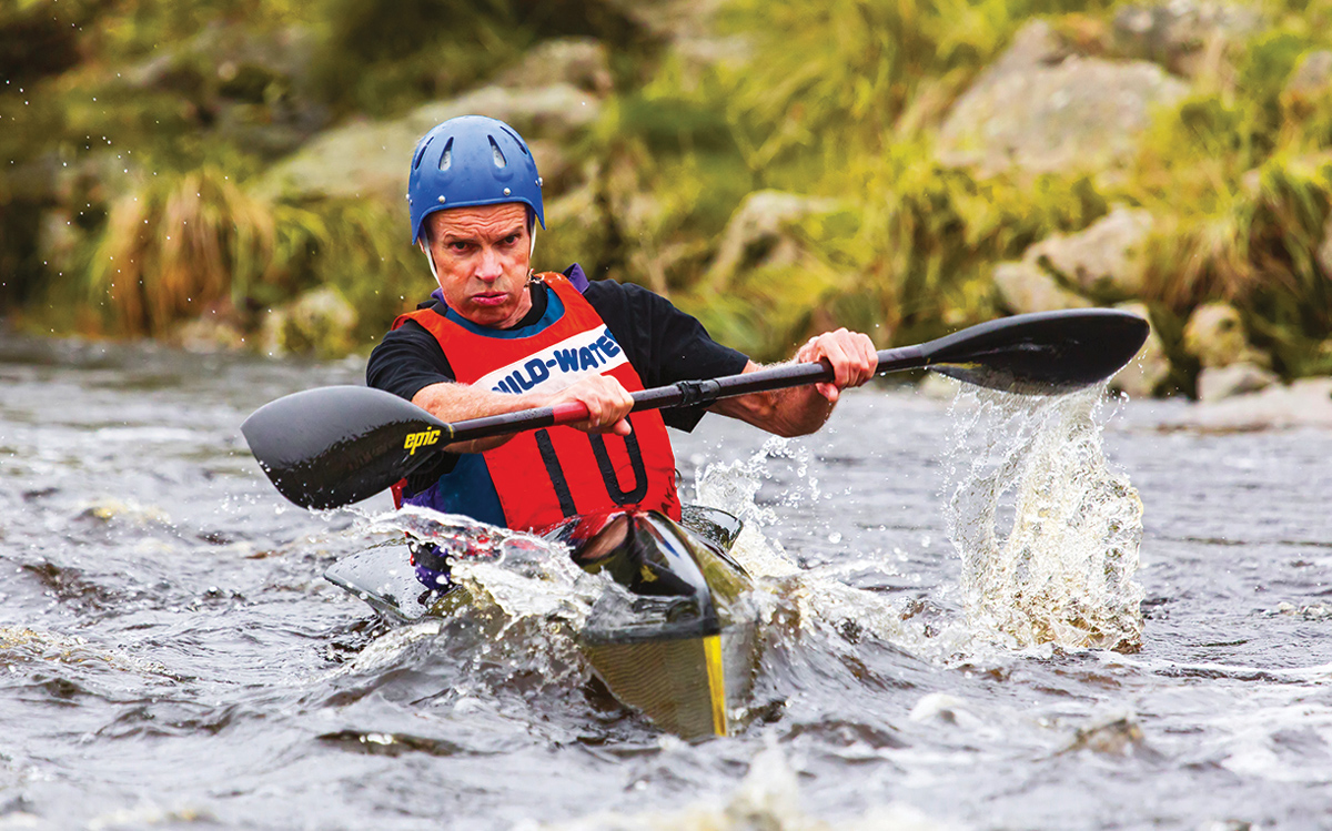 dee-descent-kayaking-credit-Andrew-Morton