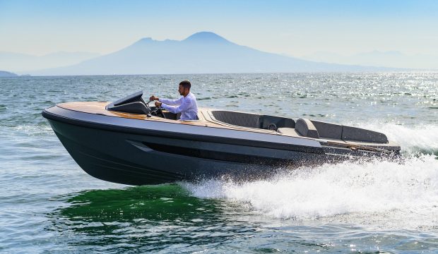 evo-t2-new-yachts-running-shot-hero