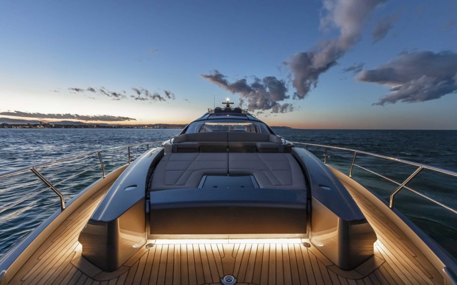 Pershing-8X-yacht-test-review-foredeck