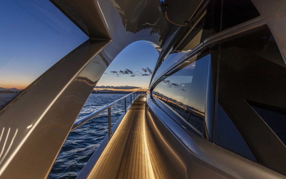 Pershing-8X-yacht-test-review-sidedeck