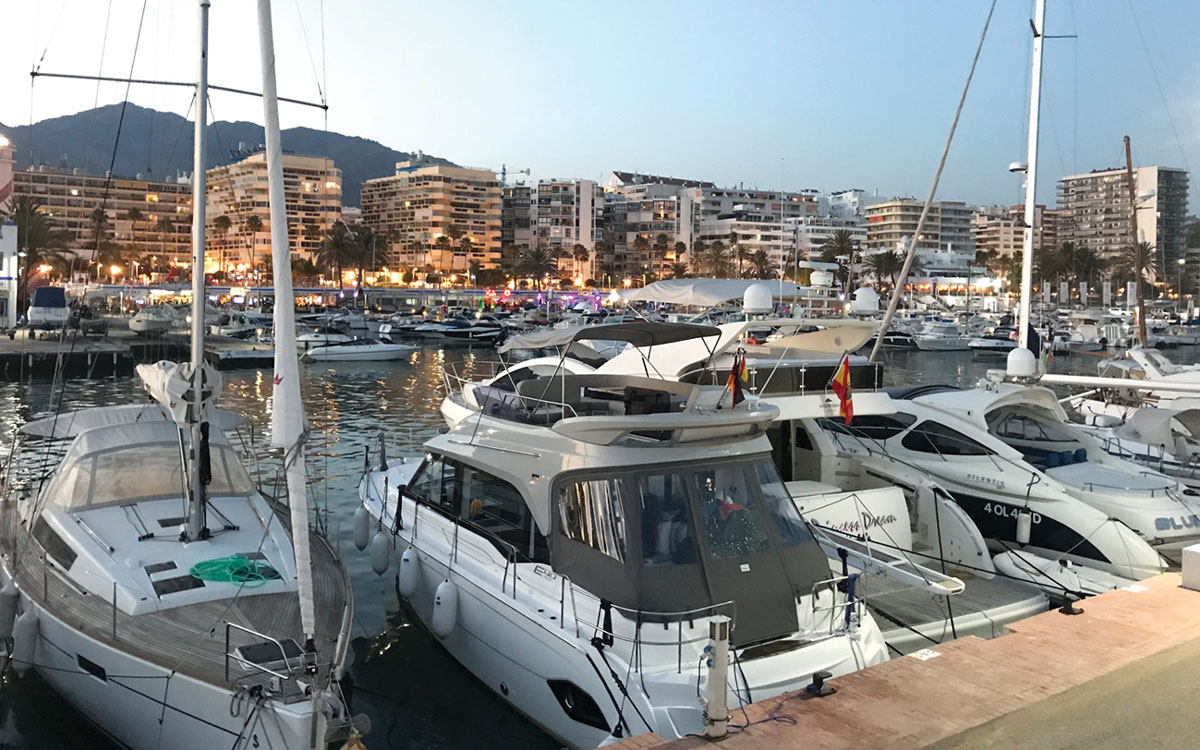 netherlands-to-mallorca-cruising-40ft-boat-marbella-marina-credit-Sander-Daniels