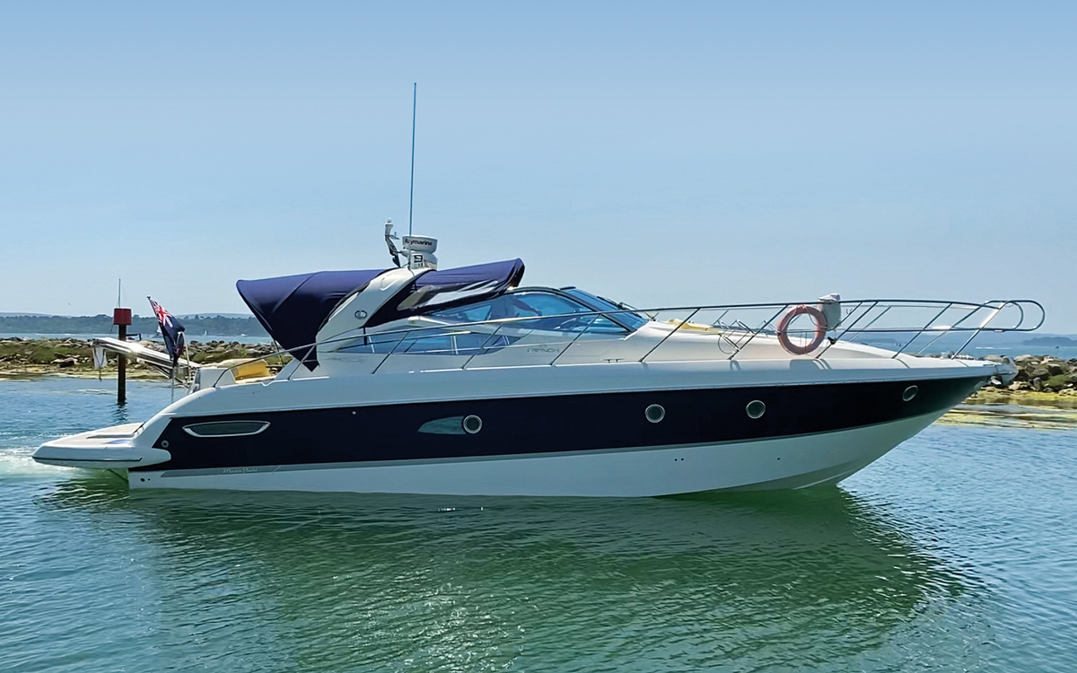 secondhand-boat-buyers-guide-45ft-sportscruisers-for-sale-cranchi-43-mediterranee-exterior
