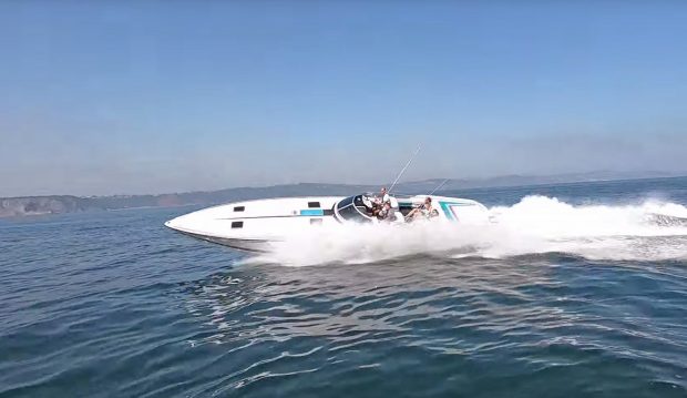 formula-419-sr-i-yacht-tour-test-drive-video