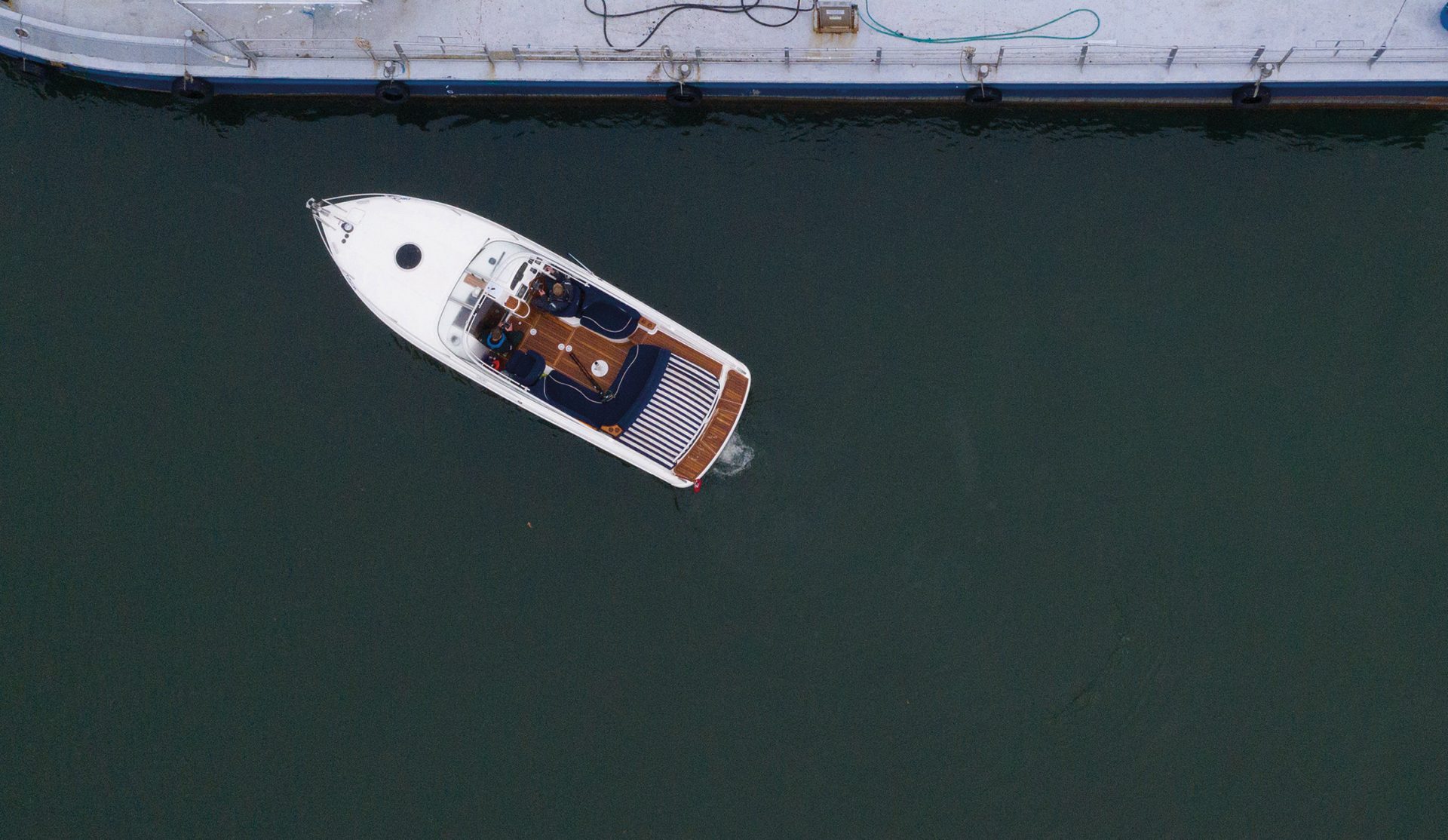 Ferry gliding explained How to ferry glide your boat like a pro