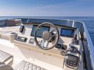 absolute-47-fly-boat-test-yacht-review-upper-helm