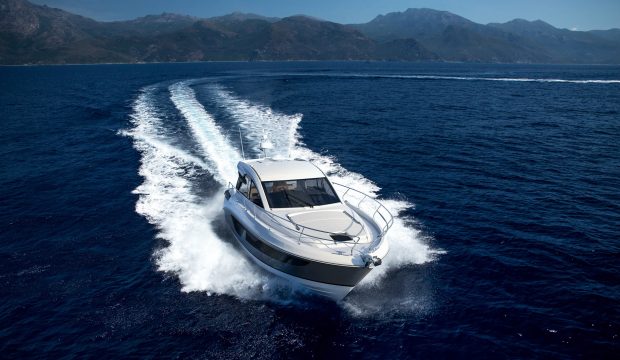 beneteau-gt-41-new-yachts-first-look-bow-running-shot-hero