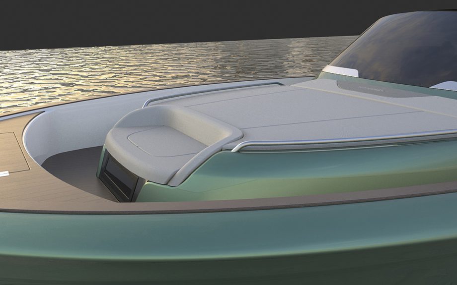 solaris-power-44-open-first-look-new-yachts-foredeck