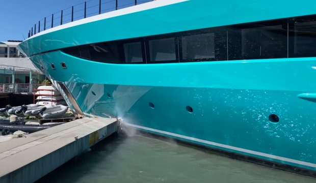 superyacht-crash-go-sint-maarten-credit-youtube--stefan-veraguas