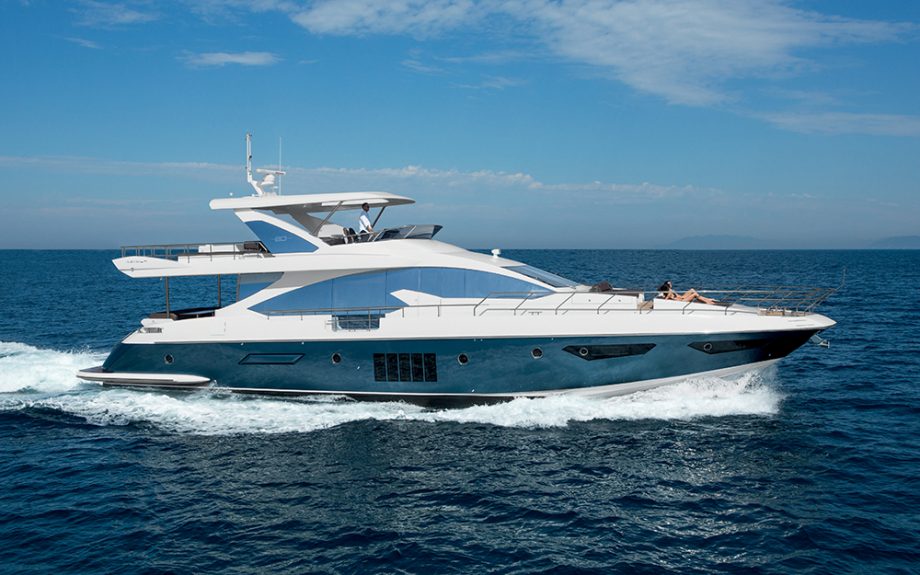 Azimut-80-review-external-credit-Azimut