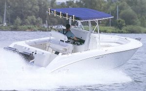 Boston-Whaler-270-outrage-review-in-action-credit-Lester-McCarthy