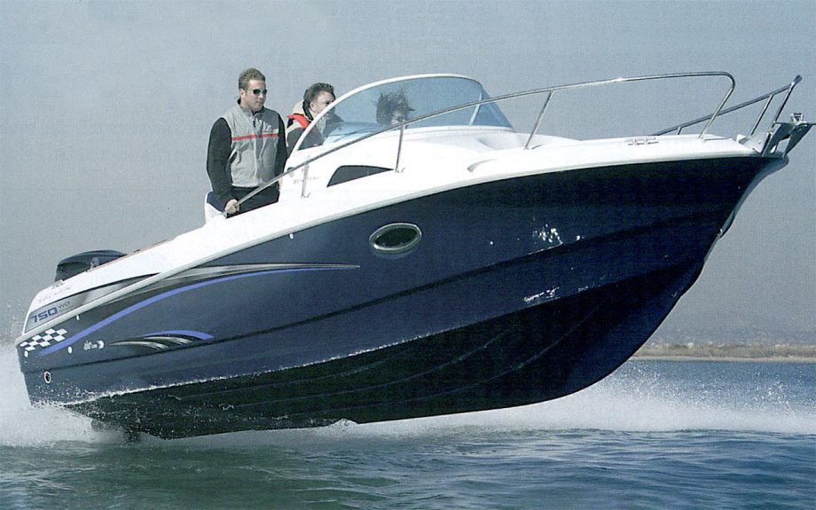 Beneteau-Flyer-750-review-in-action-credit-Graham-Snook