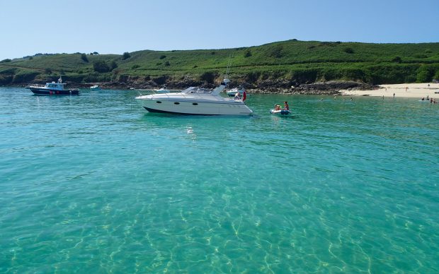 channel-islands-boating-herm-shell-beach-credit-colin-le-conte