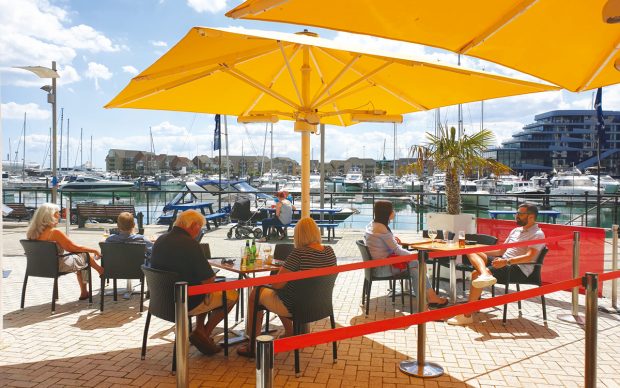best-seaside-restaurants-banana-wharf-ocean-village-southampton-exterior