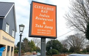 best-seaside-restaurants-cinnamon-bay-hamble-sign