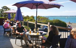 best-seaside-restaurants-holmwood-hotel-terrace-cowes