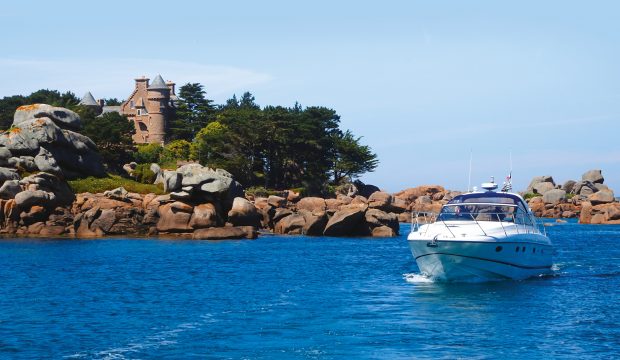 britanny-boating-ploumanach-princess-v42-hero-credit-colin-le-conte-david-corson