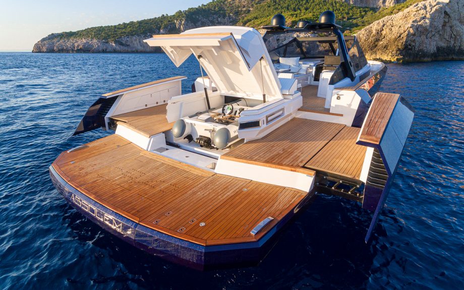 evo-r6-open-test-drive-review-cockpit-tender-garage