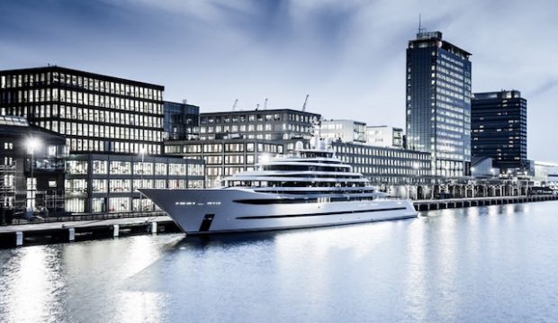 superyacht-kaos-oceanco-london-hero-credit-tom-van-oossanen