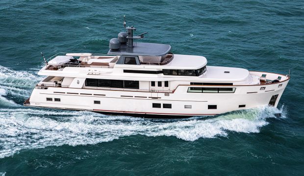 van-der-valk-28m-explorer-yacht-venera-exterior-running-shot-hero