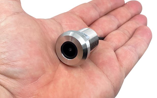 Editors-Choice-Iris-735-camera-on-hand-credit-Iris