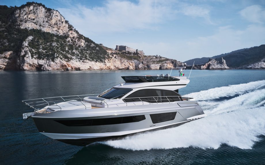 azimut-53-cannes-yachting-festival-2021-running-shot