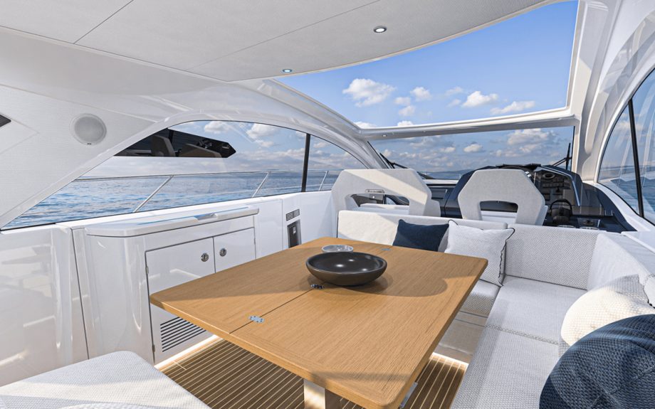 beneteau-gt45-saloon-cannes-yachting-festival-2021