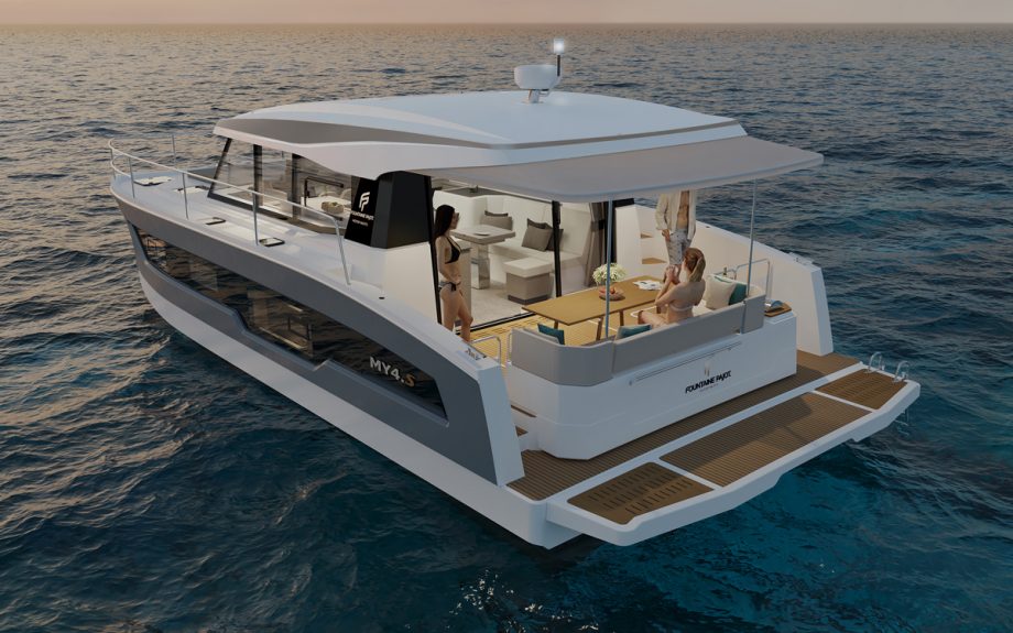 fountaine-pajot-my4s-exterior-cannes-yachting-festival-2021