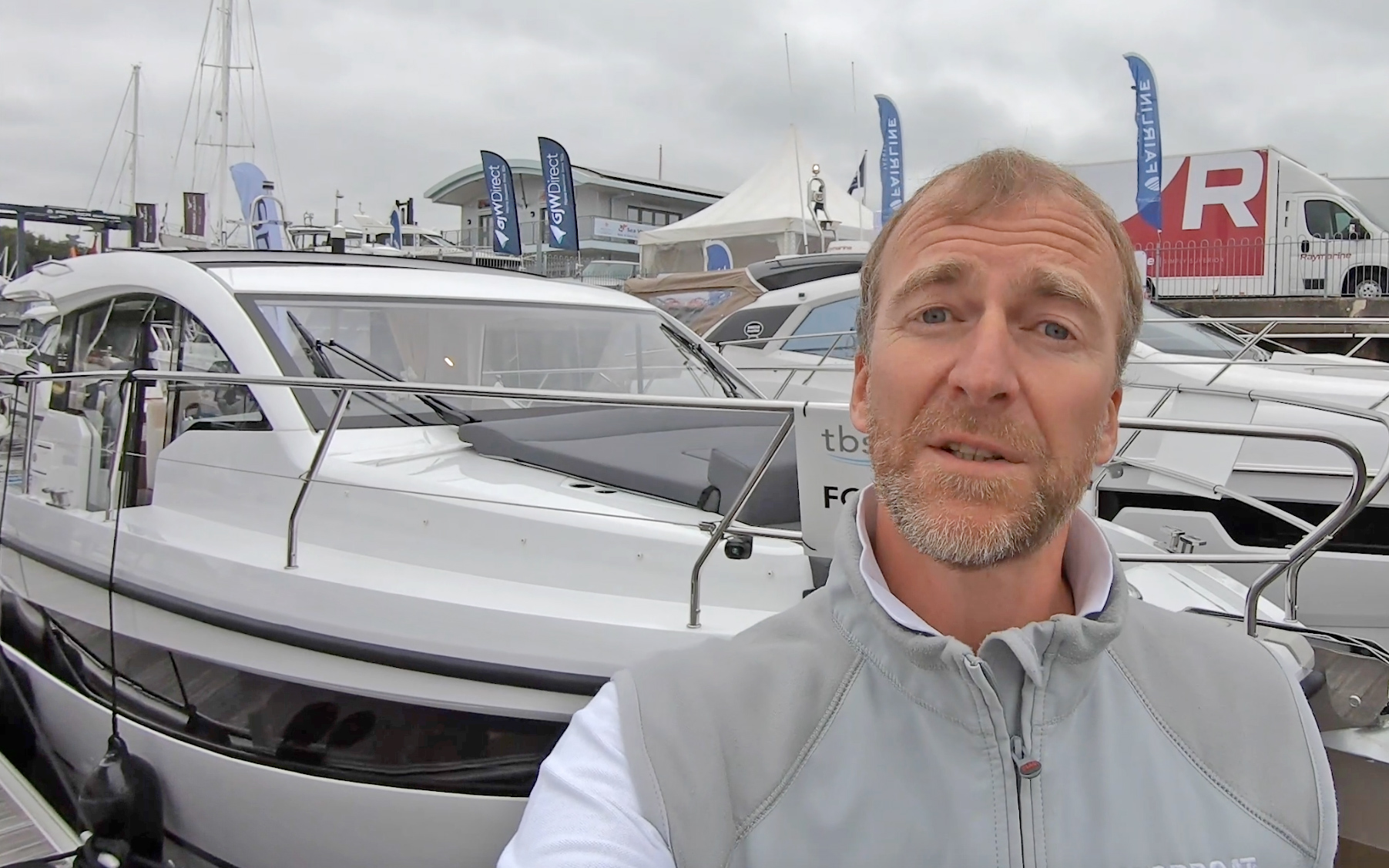 Sealine C335 yacht tour: Ringing the changes on this £266k sportscruiser