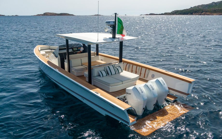 swan-shadow-exterior-cannes-yachting-festival-2021