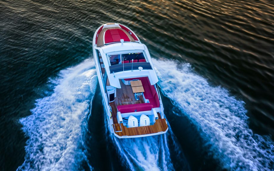 bavaria-vida-33-exterior-aerial-view-southampton-boat-show-2021